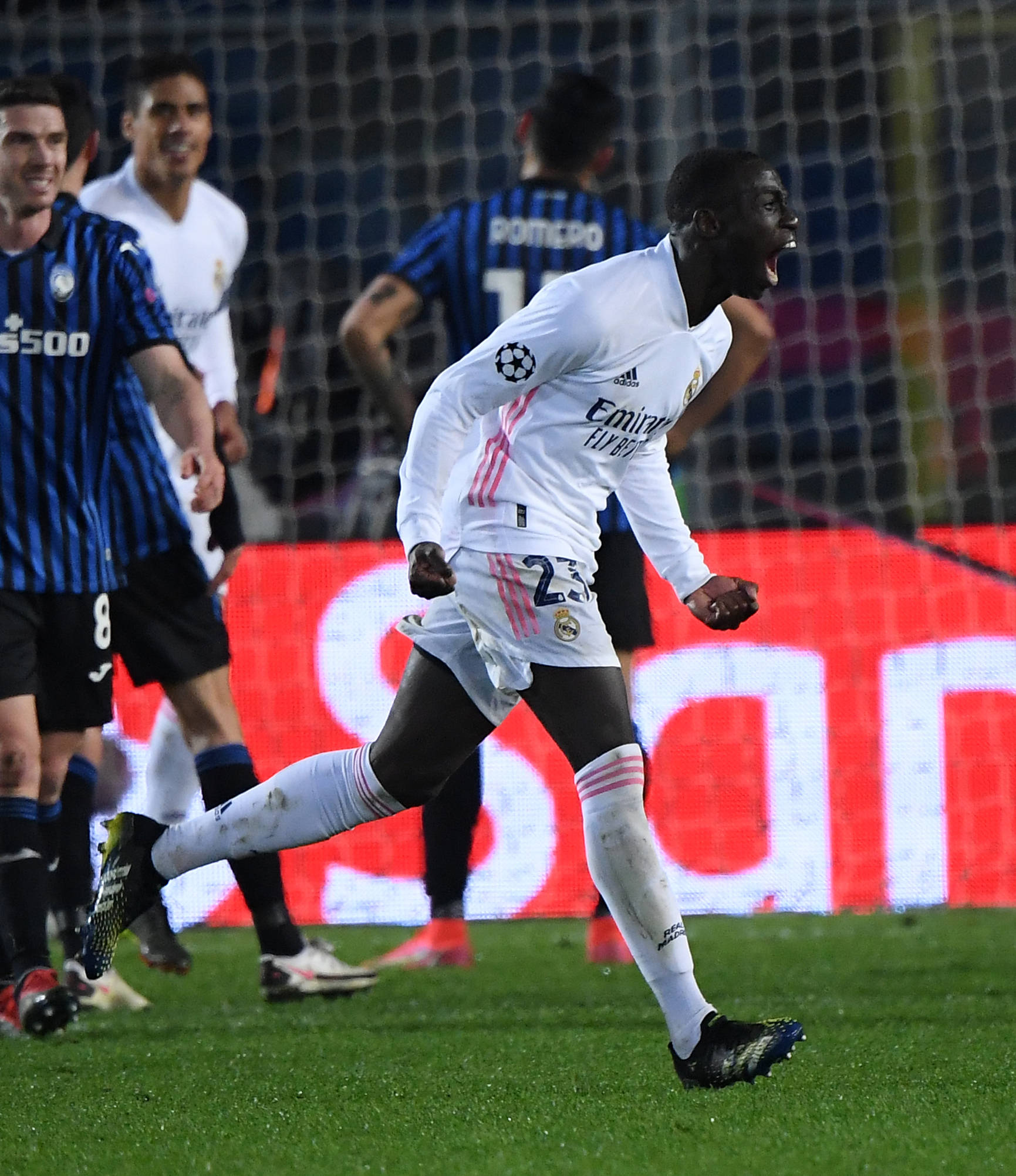 关于刚刚！赛后皇家马德里扳平良机亚特兰大围绕欧联造点机会，今晚北京国安复出首秀——亚冠节点到来的信息